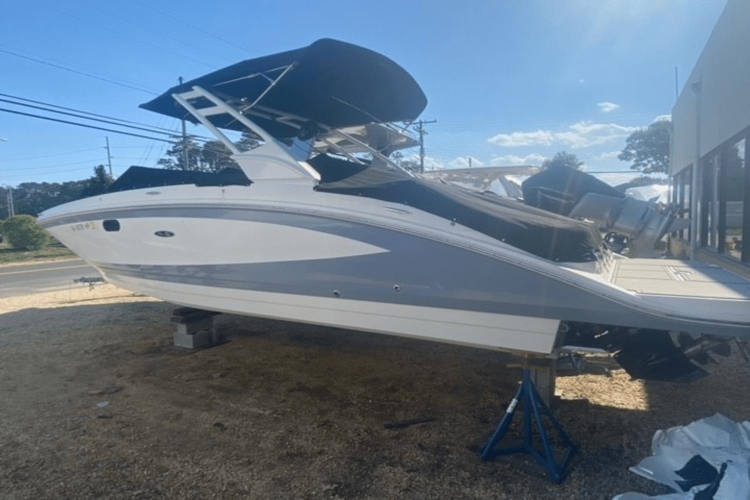 2021 Sea Ray SDX 270