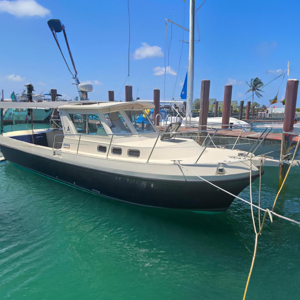 2004 Albin 30 Family Cruiser