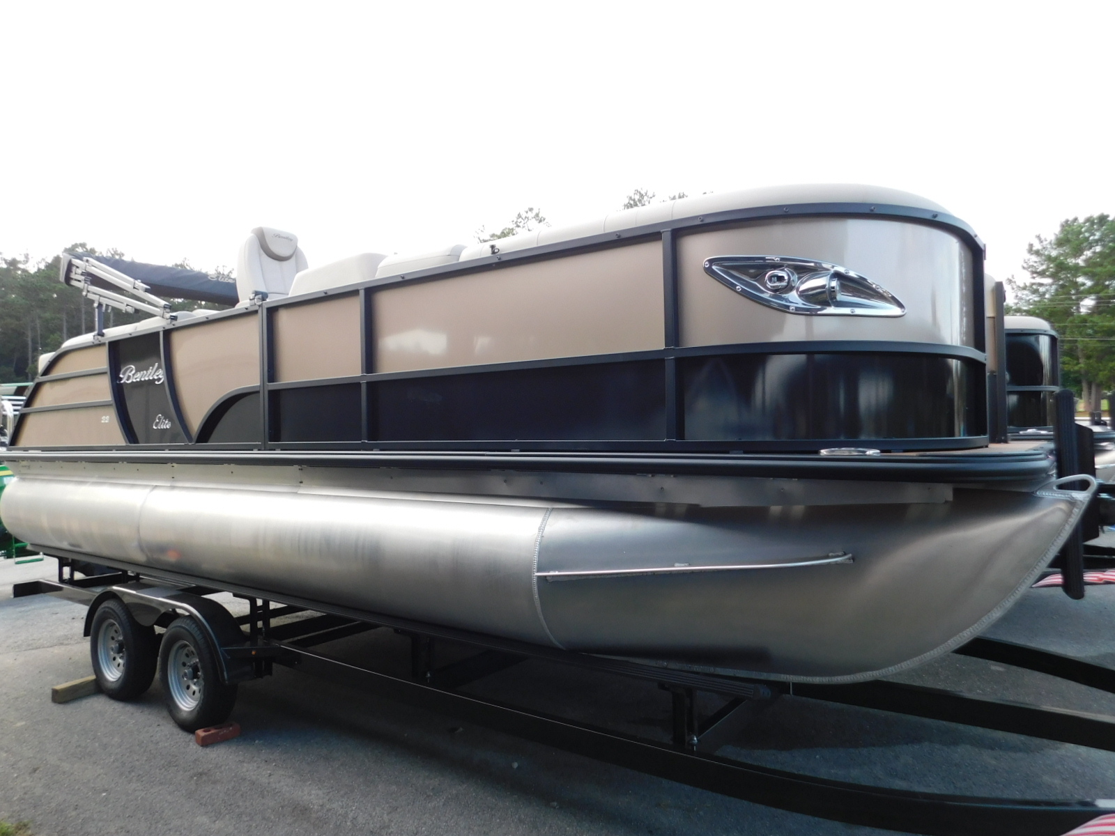 Bentley Pontoons Elite 223 Admiral (3/4 Tube) boats for sale in United