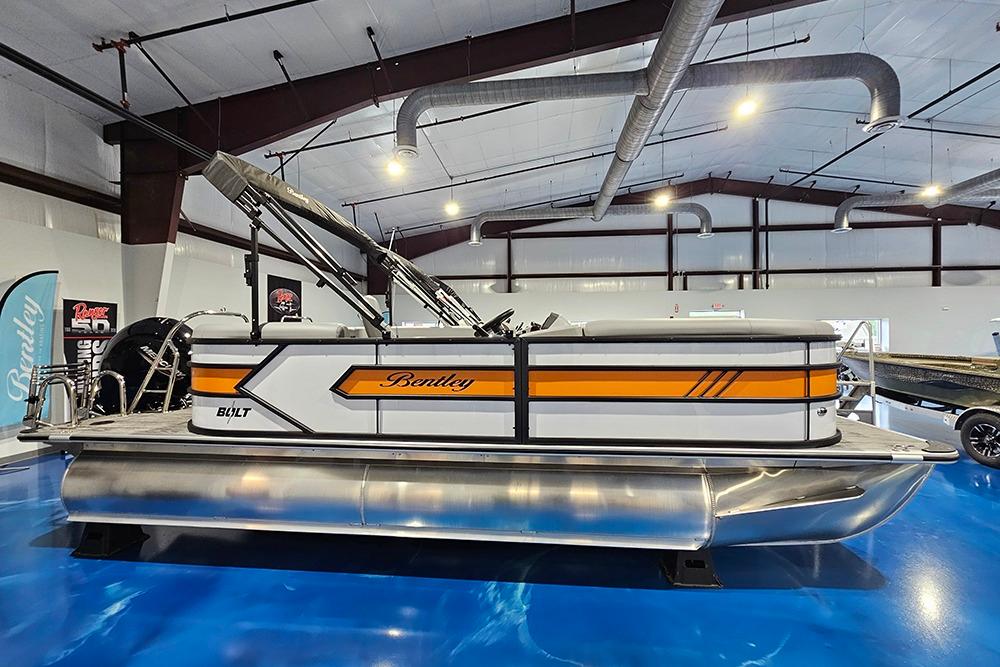 2026 Bentley Pontoons Bolt