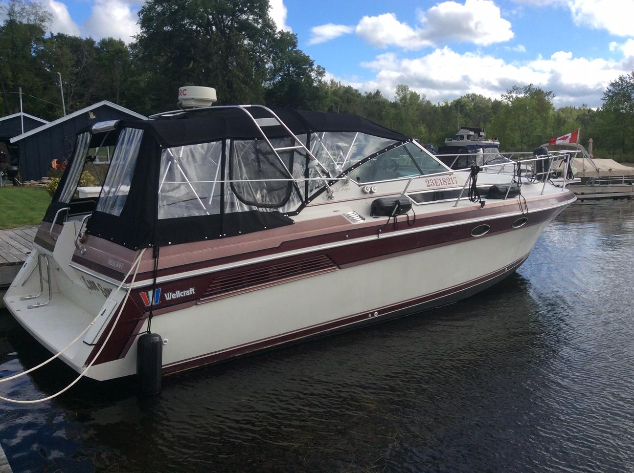 1989 Wellcraft ST Tropaz 320
