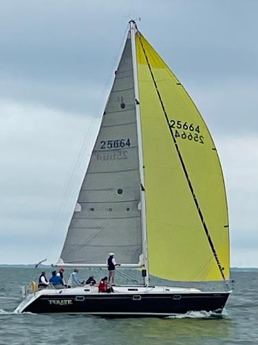 1992 Beneteau Moorings 405