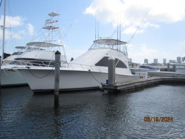2004 Ocean Yachts Super Sport