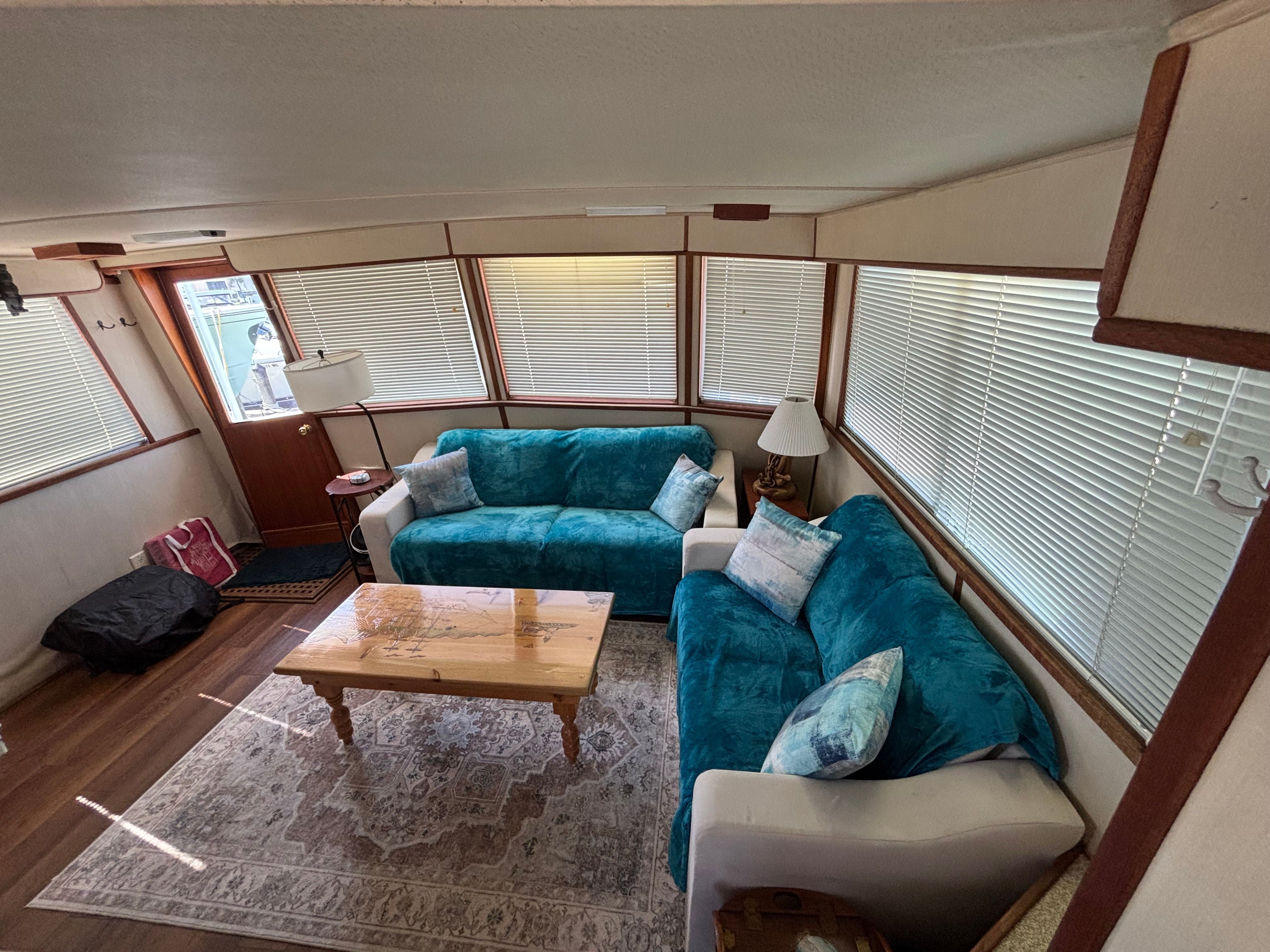 1986 Chris-Craft Constallation