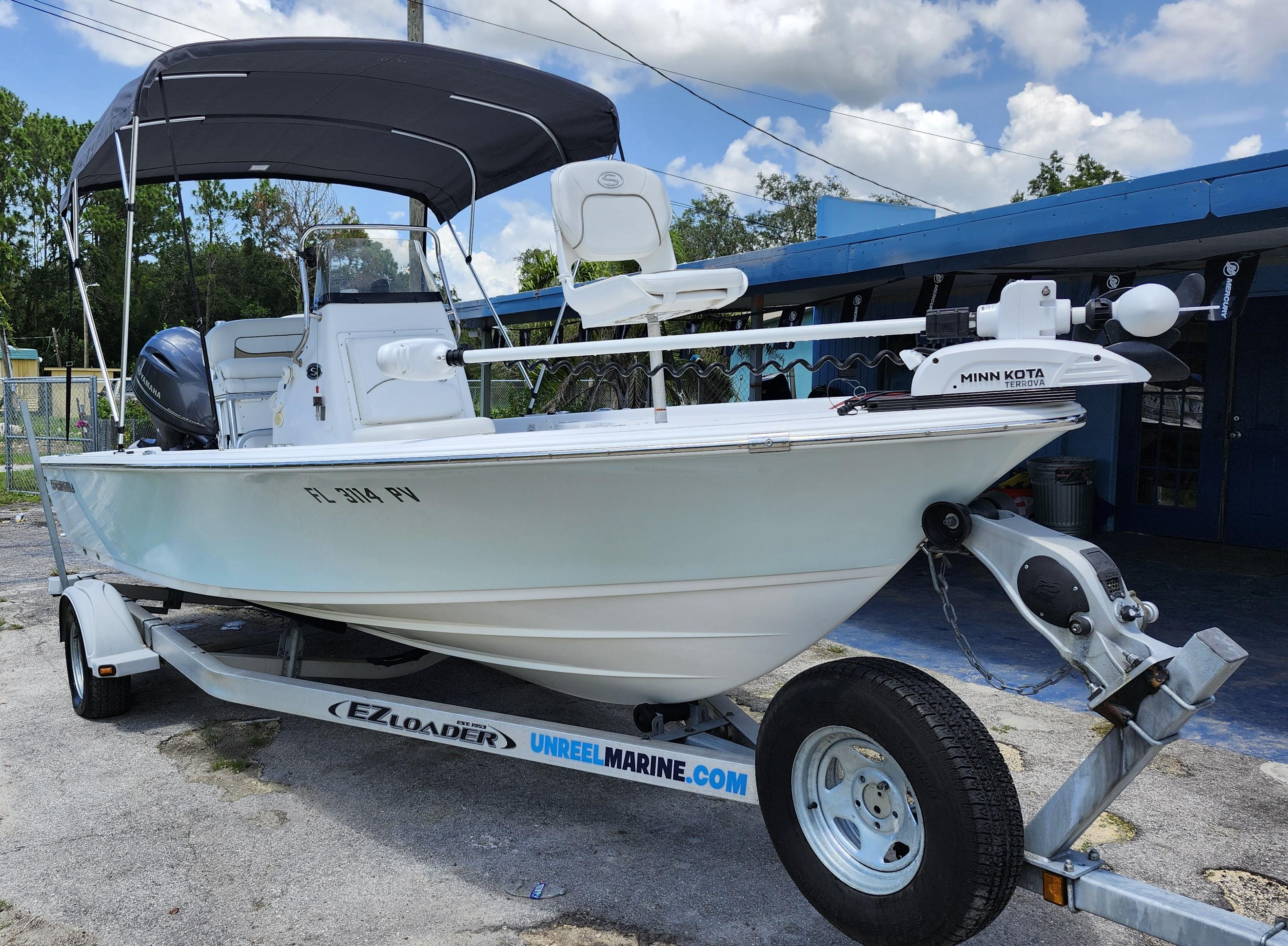 2015 Sportsman Masters 207 Bay Boat