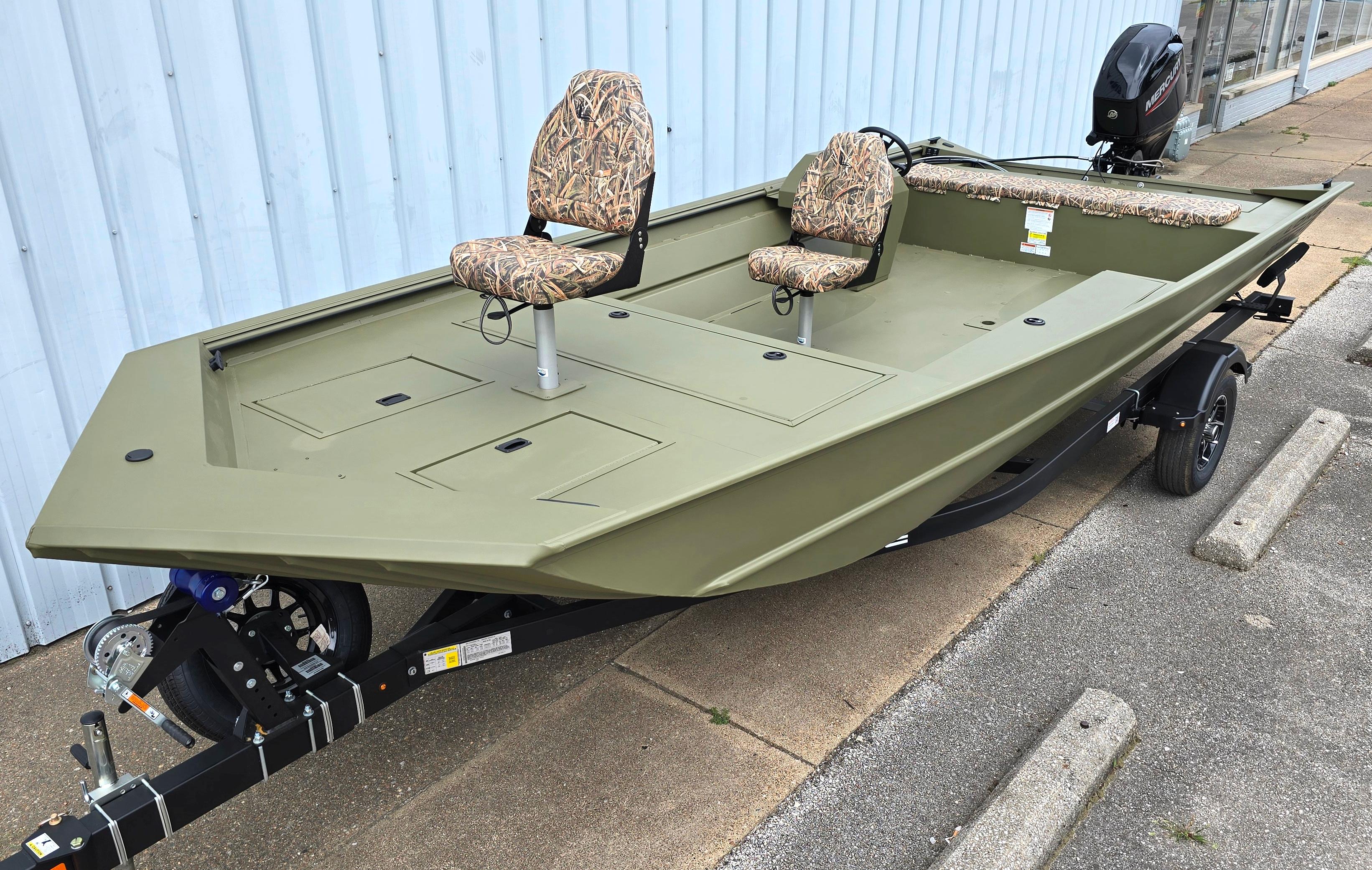 2025 Lowe RX2070 w/ side console steering