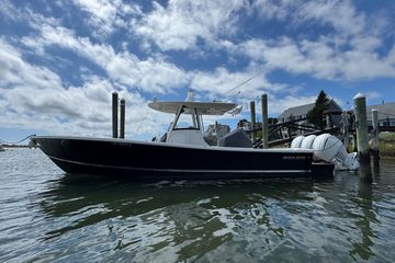 2023 Regulator 34 Center Console