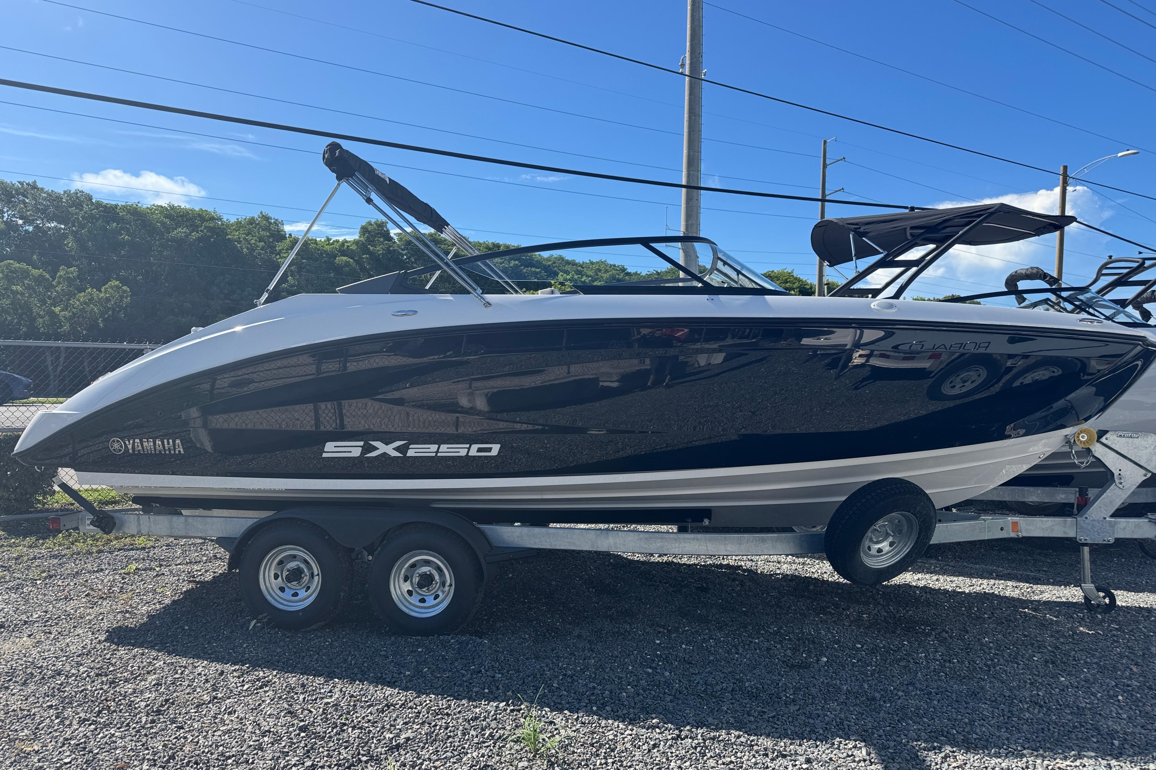 2025 Yamaha Boats SX250
