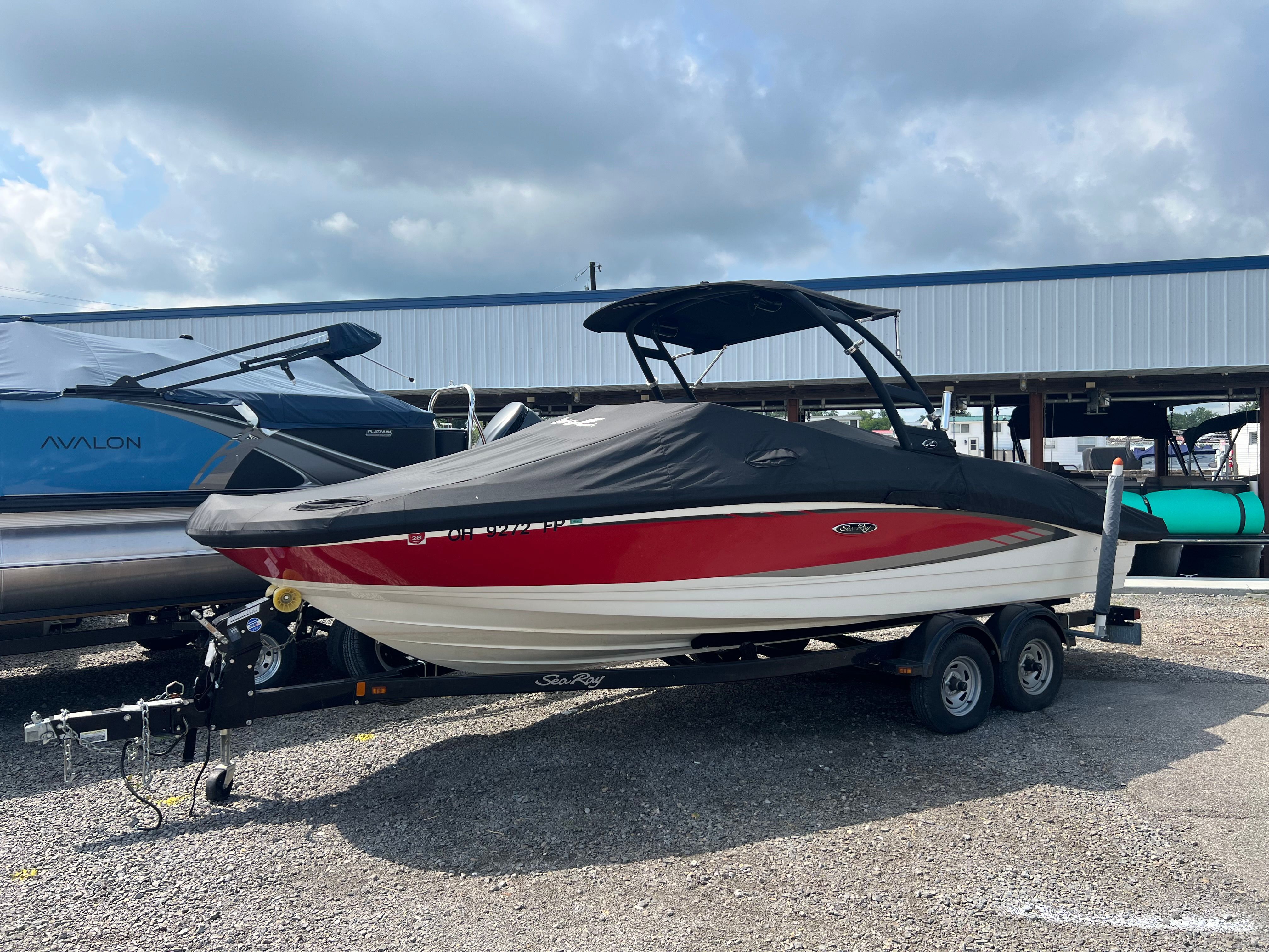 2016 Sea Ray SPX 21