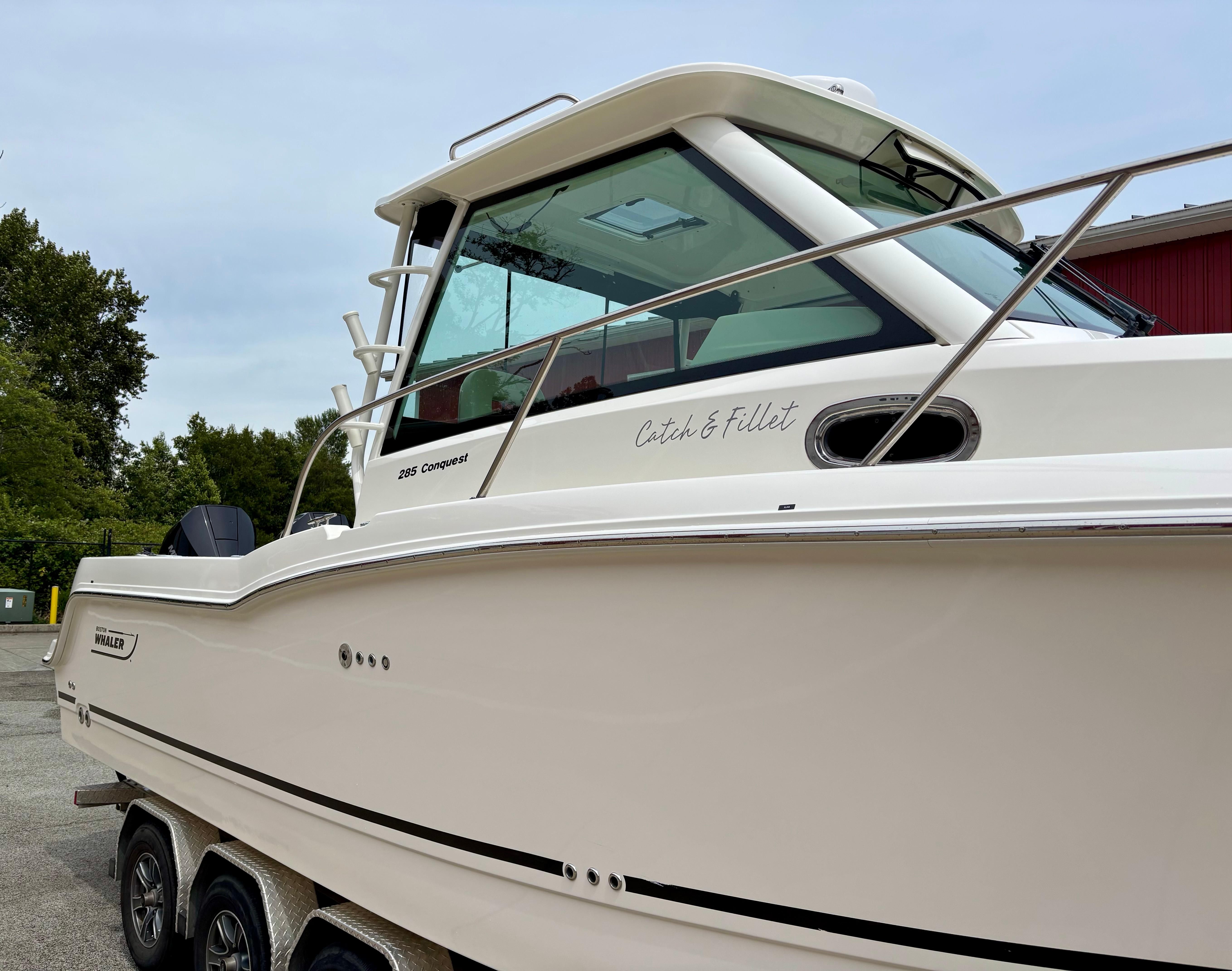 2020 Boston Whaler 285 Conquest