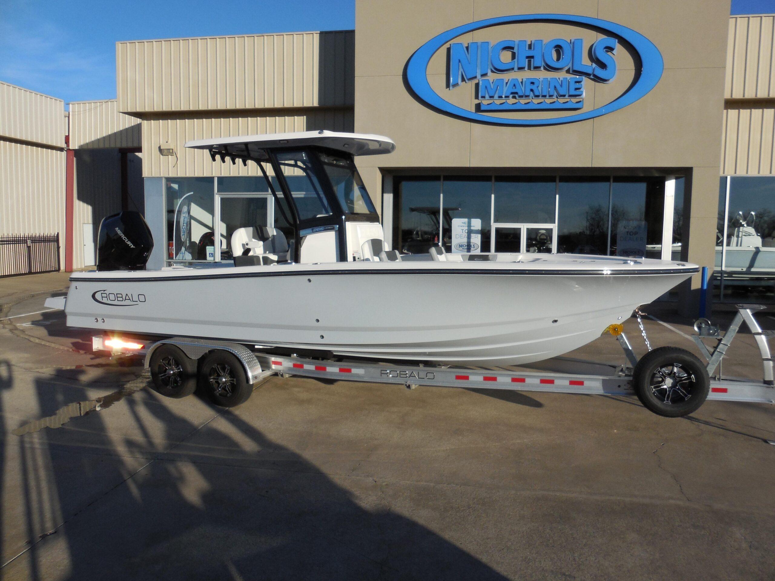 Robalo R266 Cayman