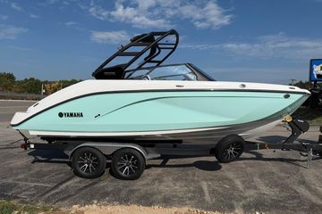 2026 Yamaha Boats 222S