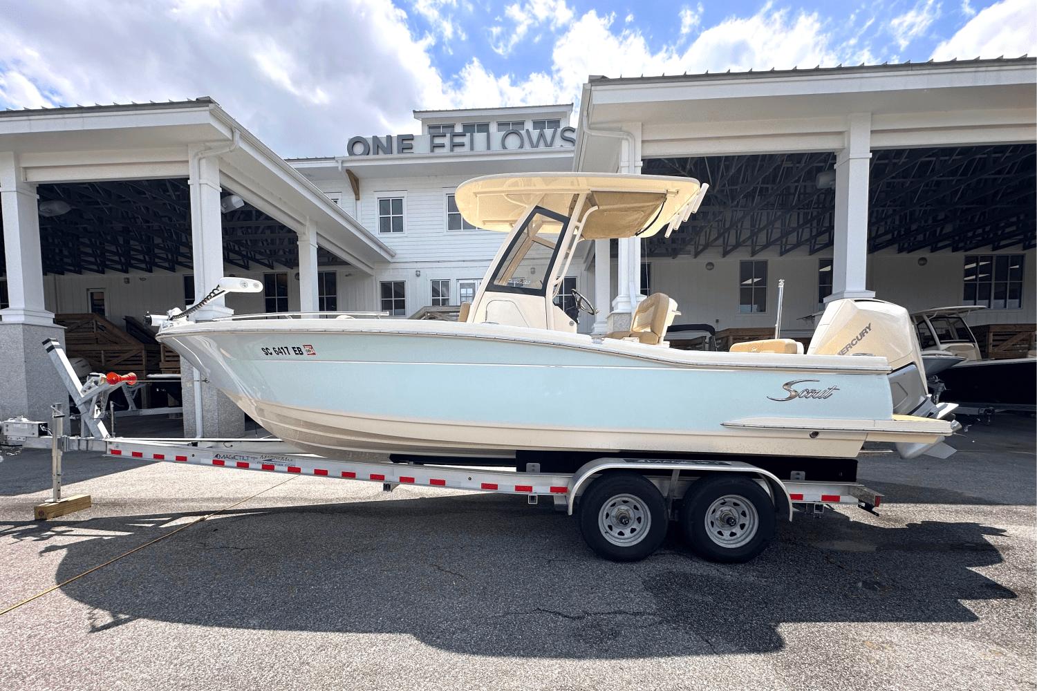 2023 Scout 240 XSF