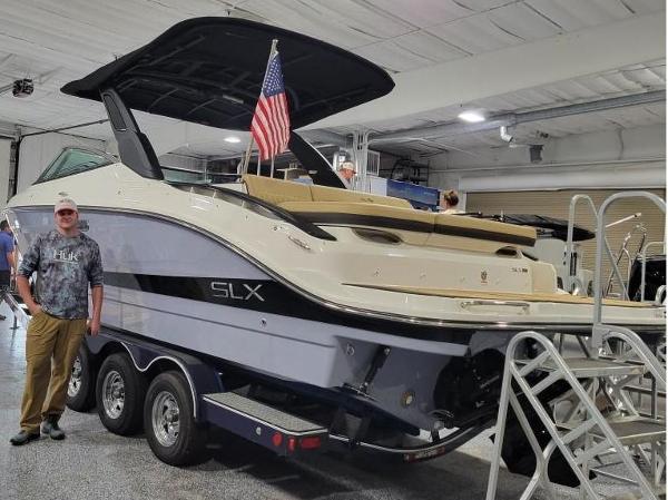2025 Sea Ray SLX 280