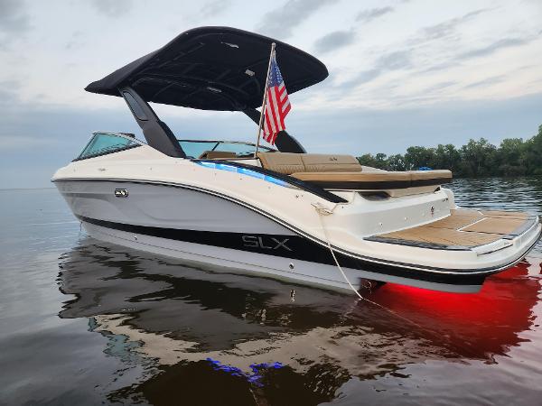 2025 Sea Ray SLX 280