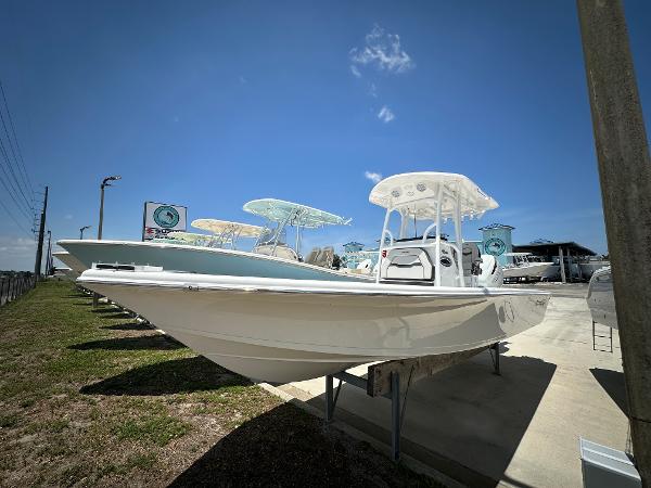 2025 Sea Pro 250 Bay