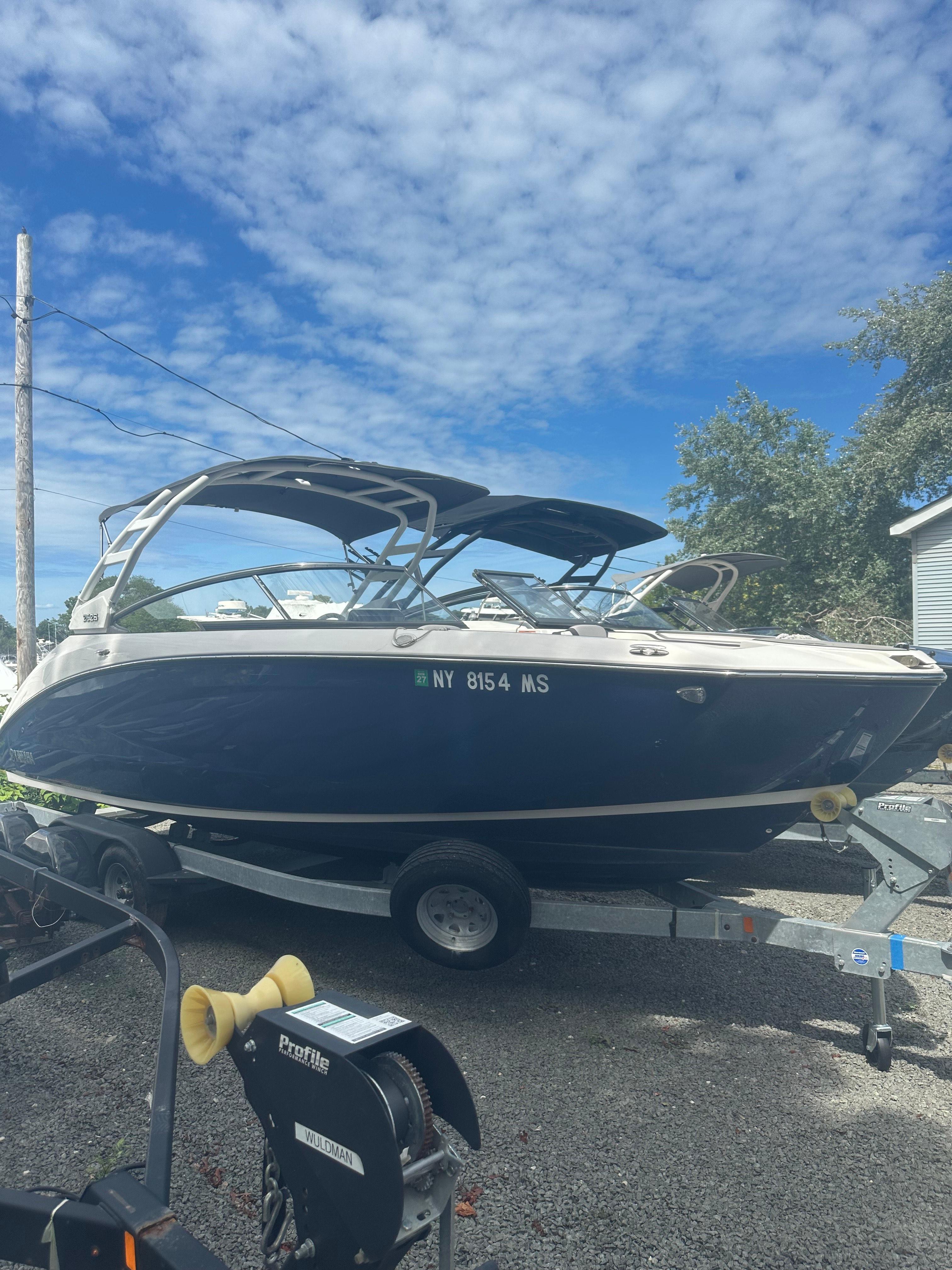 2021 Yamaha Boats 252S