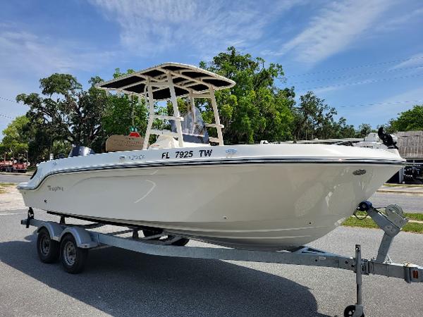 2024 Bayliner Trophy T22CC