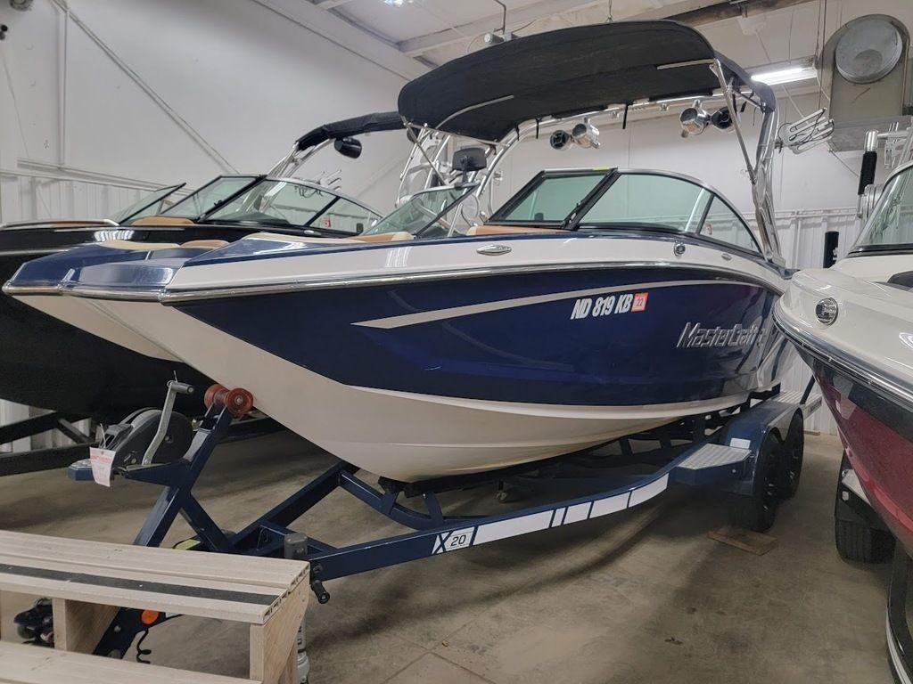 mastercraft x1 surf wake