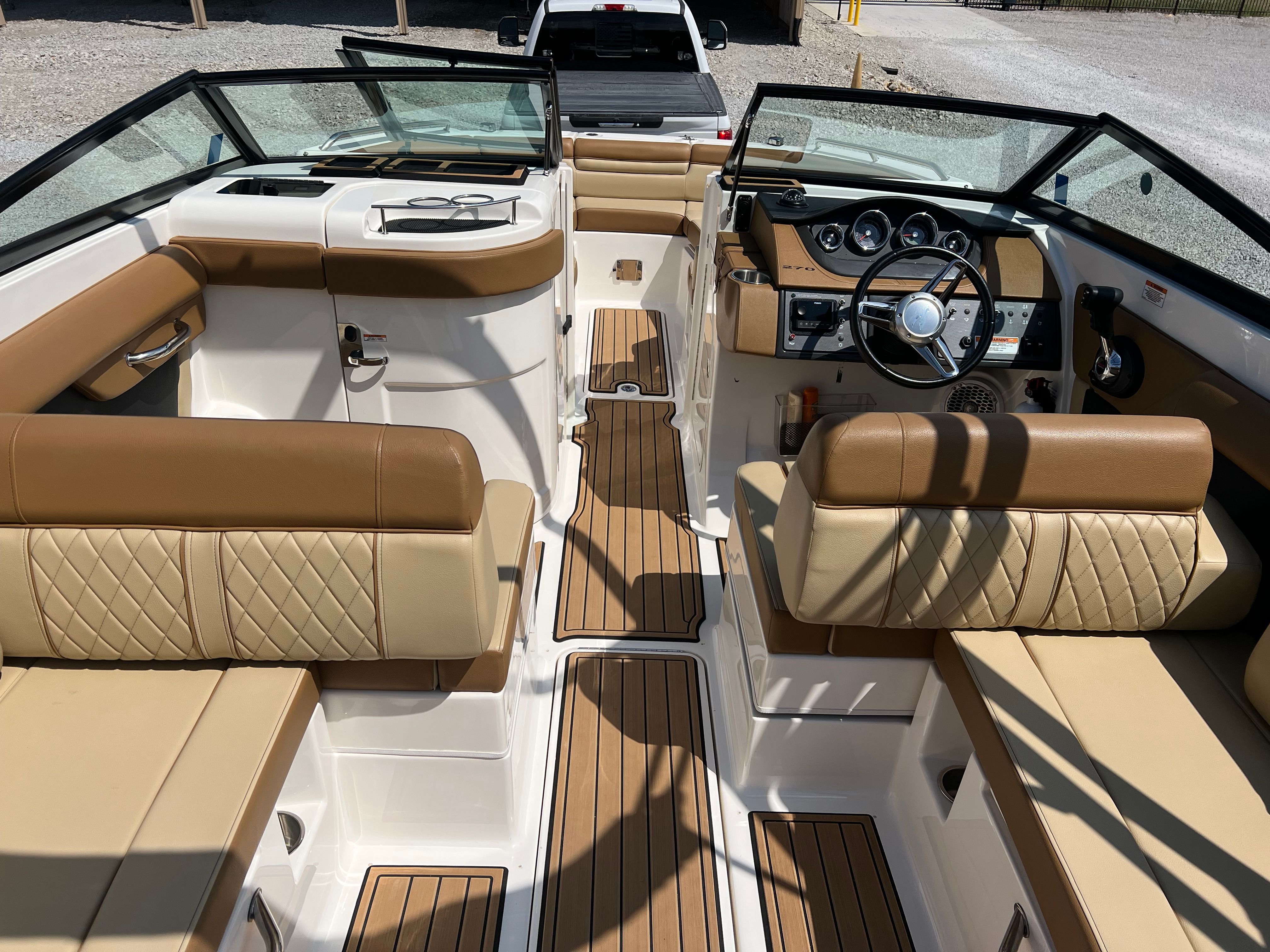 2015 Sea Ray 270 Sundeck