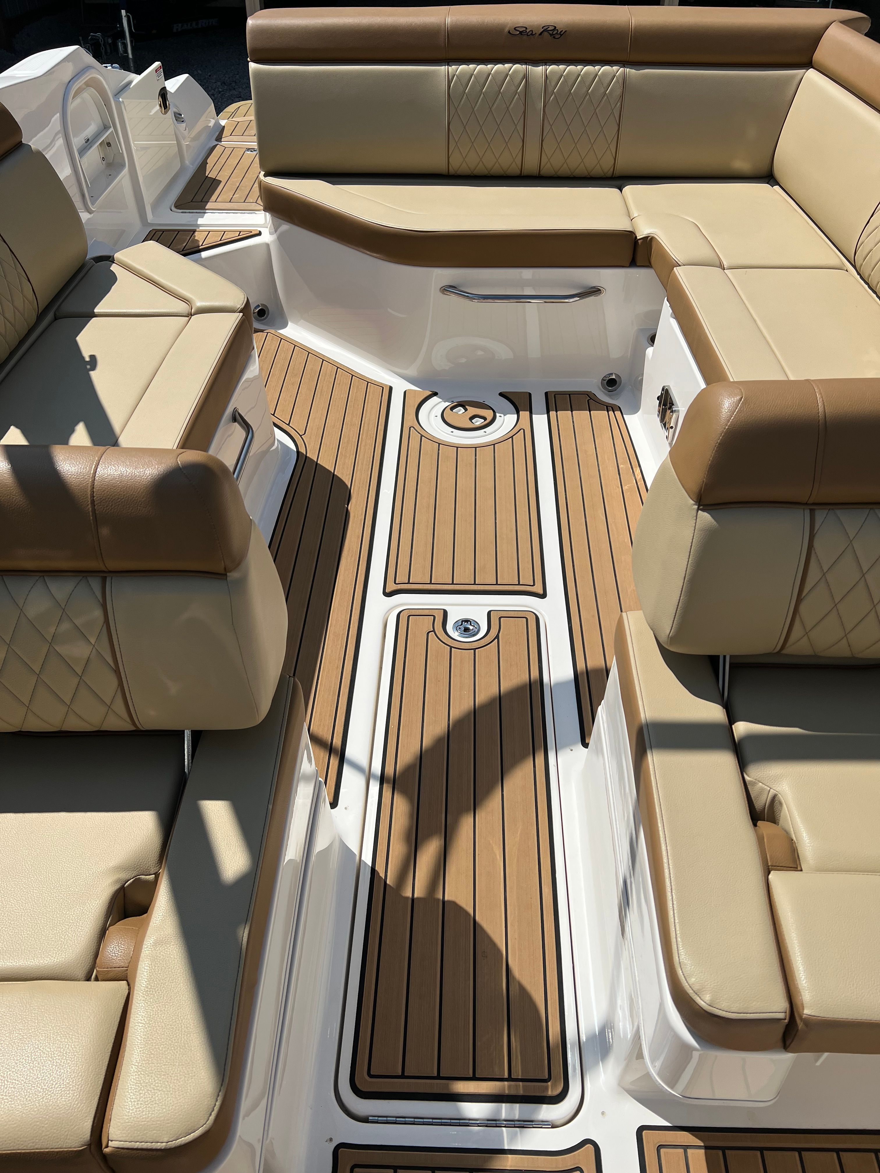 2015 Sea Ray 270 Sundeck
