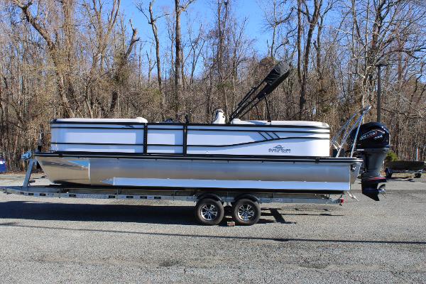 2025 SunCatcher Select 324RC