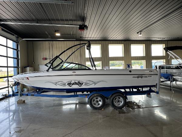 2003 Malibu Wakesetter 23 XTi