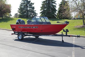 2026 Tracker Pro Guide V-16 WT