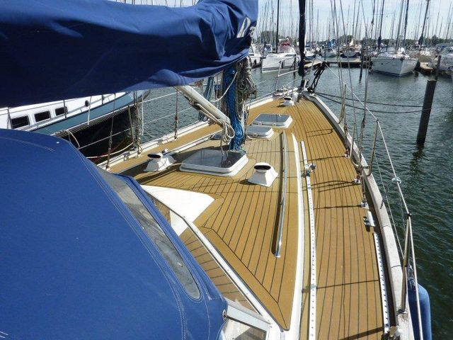 Hallberg Rassy 38