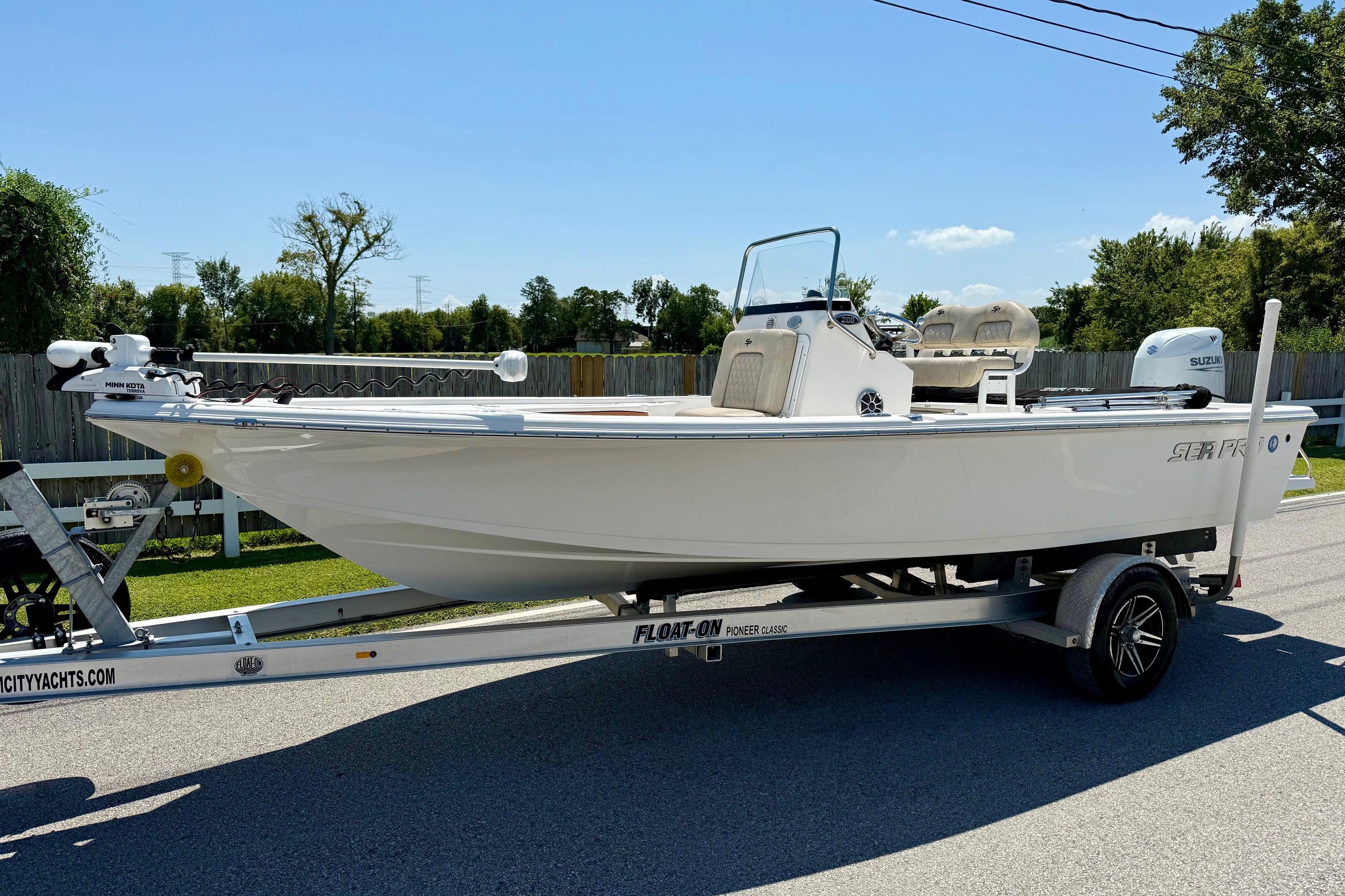 2021 Sea Pro 208 Bay