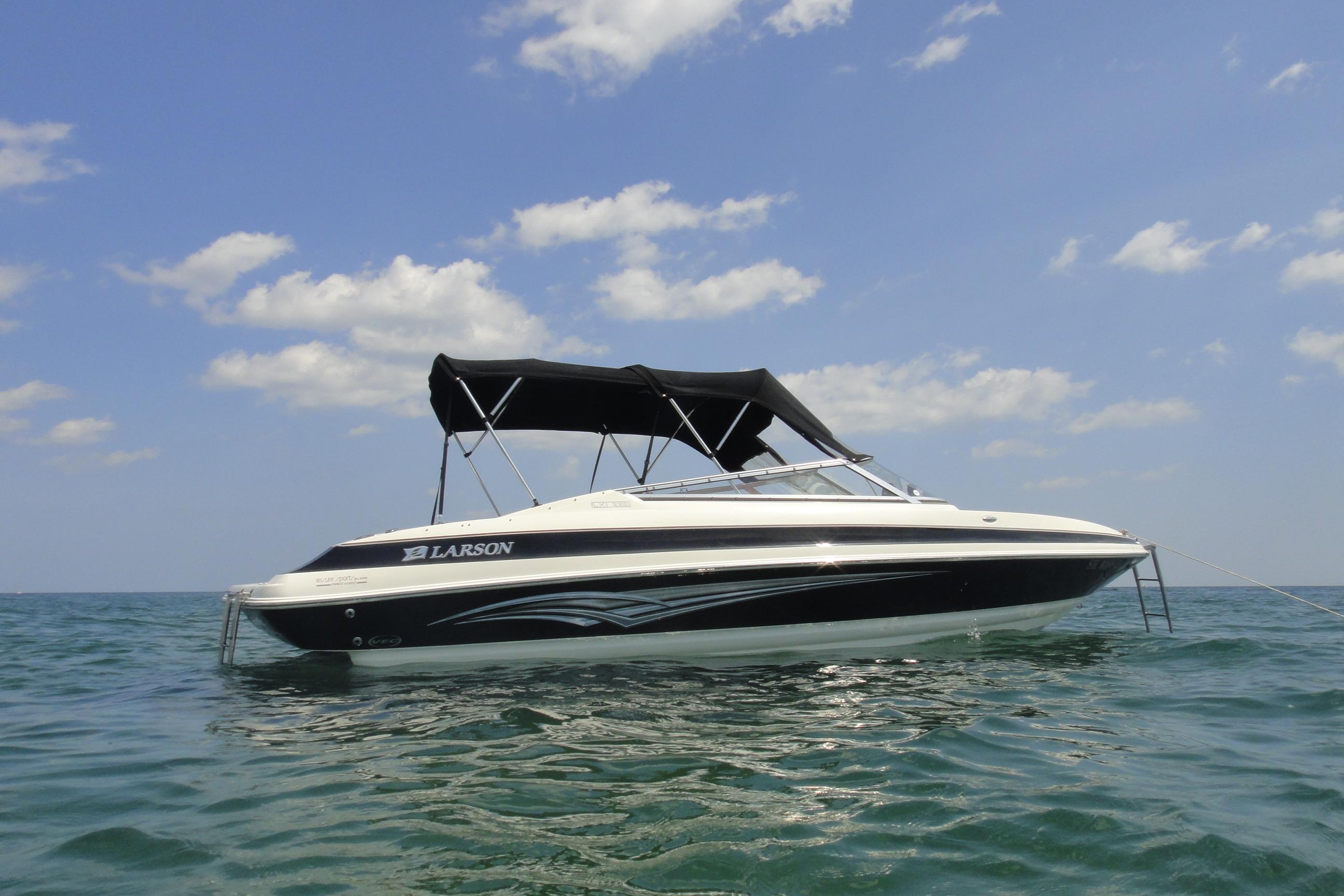 2006 Larson LXi 228