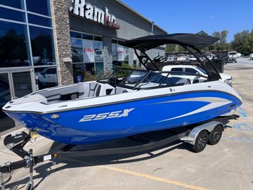 2025 Yamaha Boats 255 XD