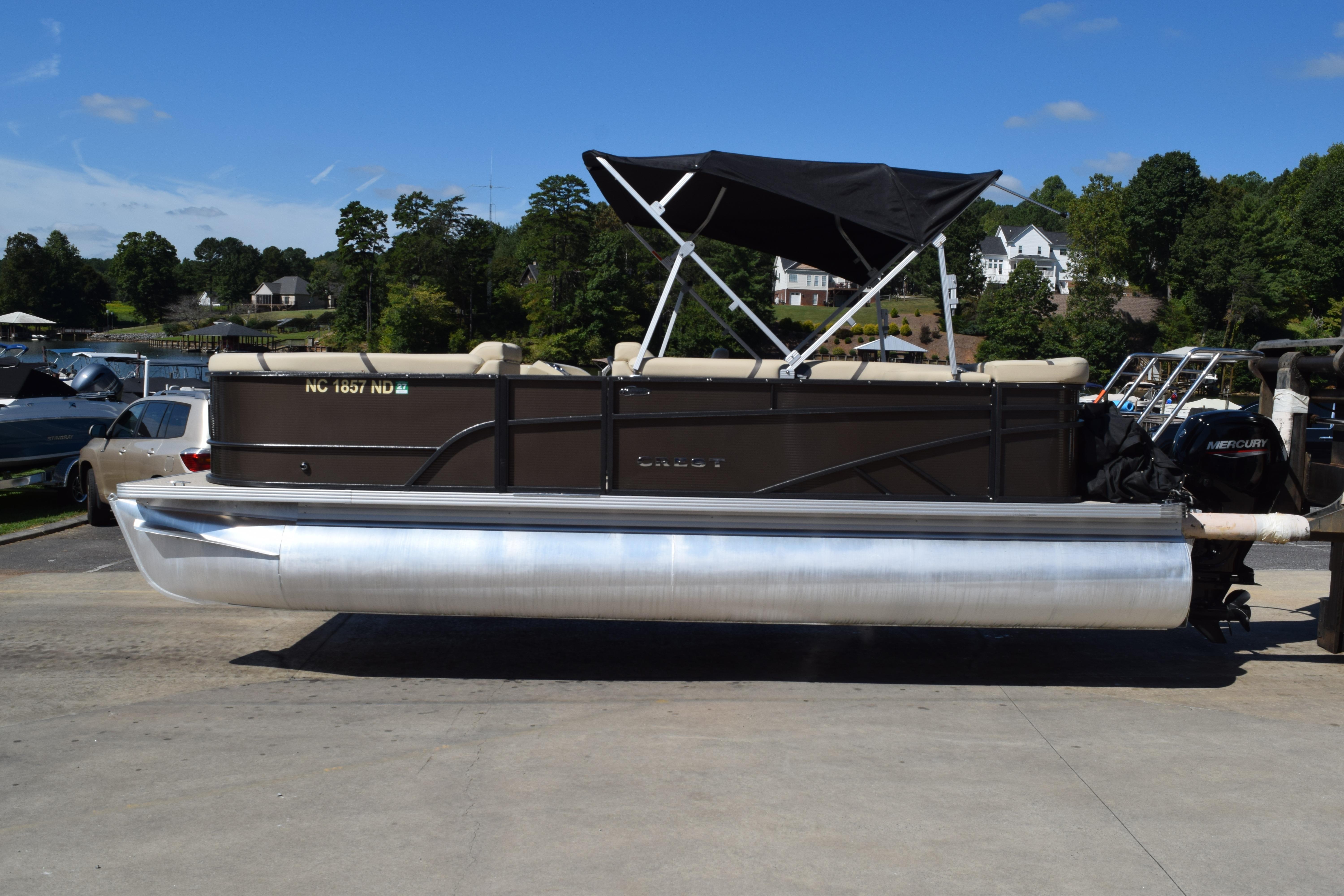 2024 Crest Classic LX 220 L