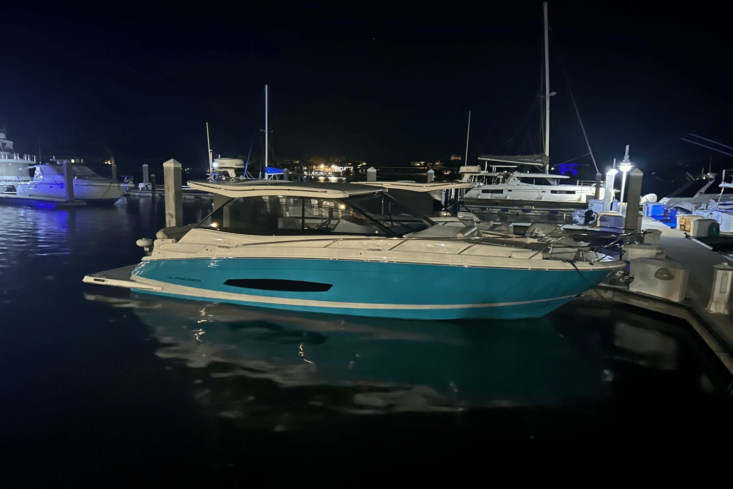 Regal 36 Grande Coupe