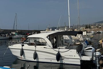 2024 Beneteau Antares 8