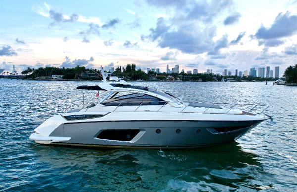 2012 Azimut Atlantis 44