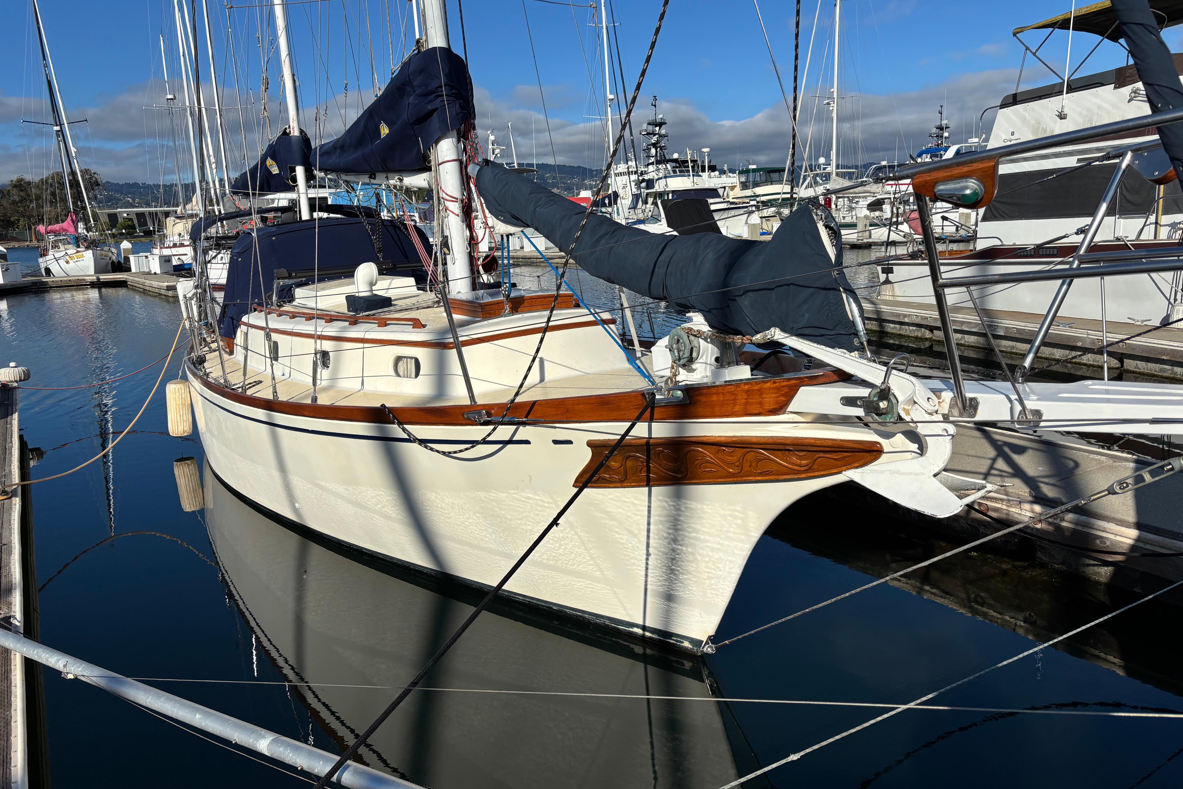 1975 Fuji 35 Ketch