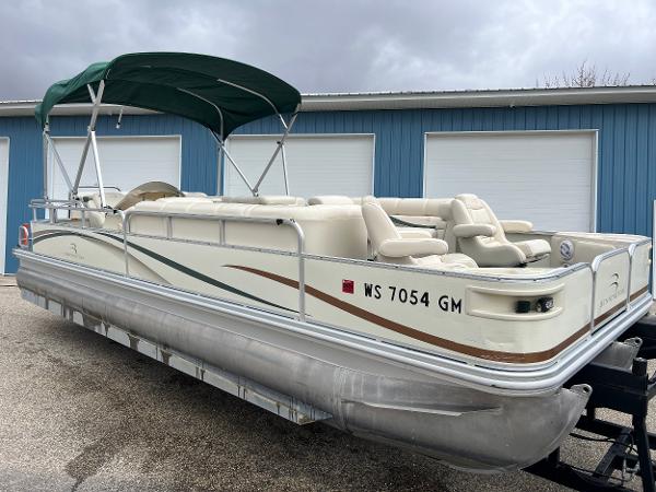 2002 Bennington 2575FS