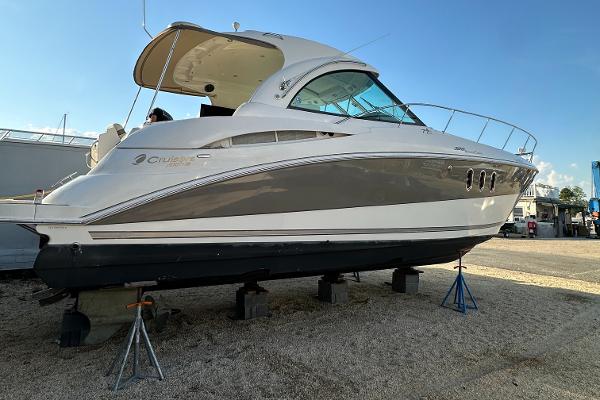 2007 Cruisers 390 Sports Coupe