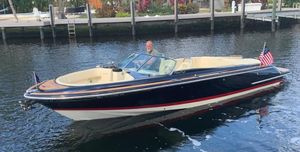 Chris-Craft Launch 27
