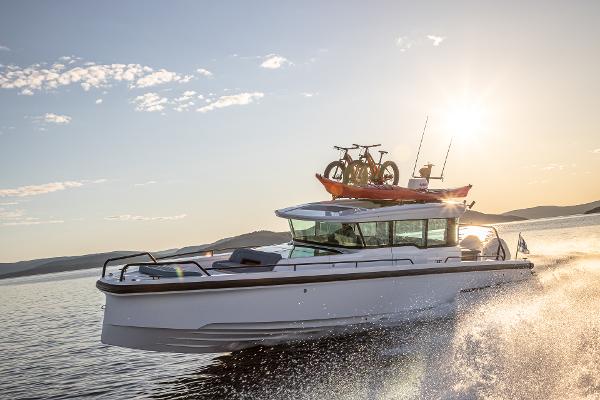 2024 Axopar 37 XC Cross Cabin with Aft Cabin