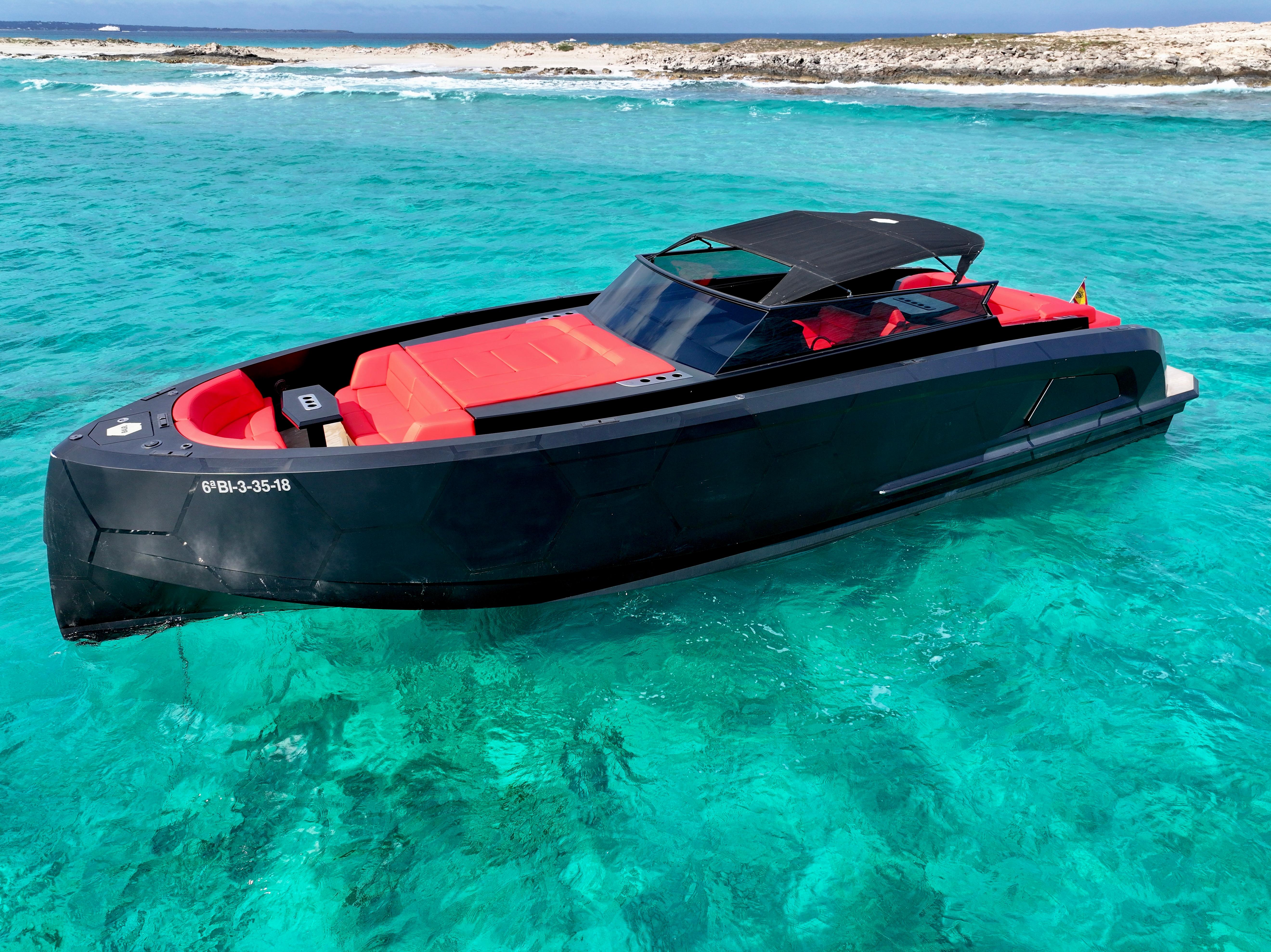 Vanquish Yachts 43 MK II