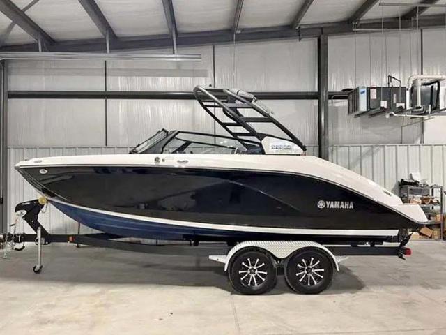 Yamaha Boats 222SD