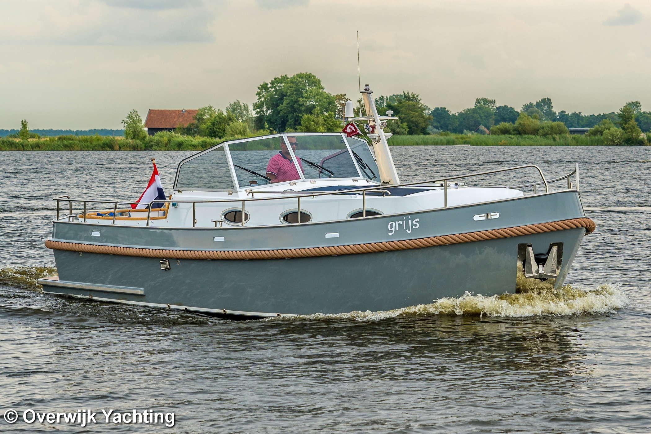 2025 Langenberg Cabin Cruiser 30