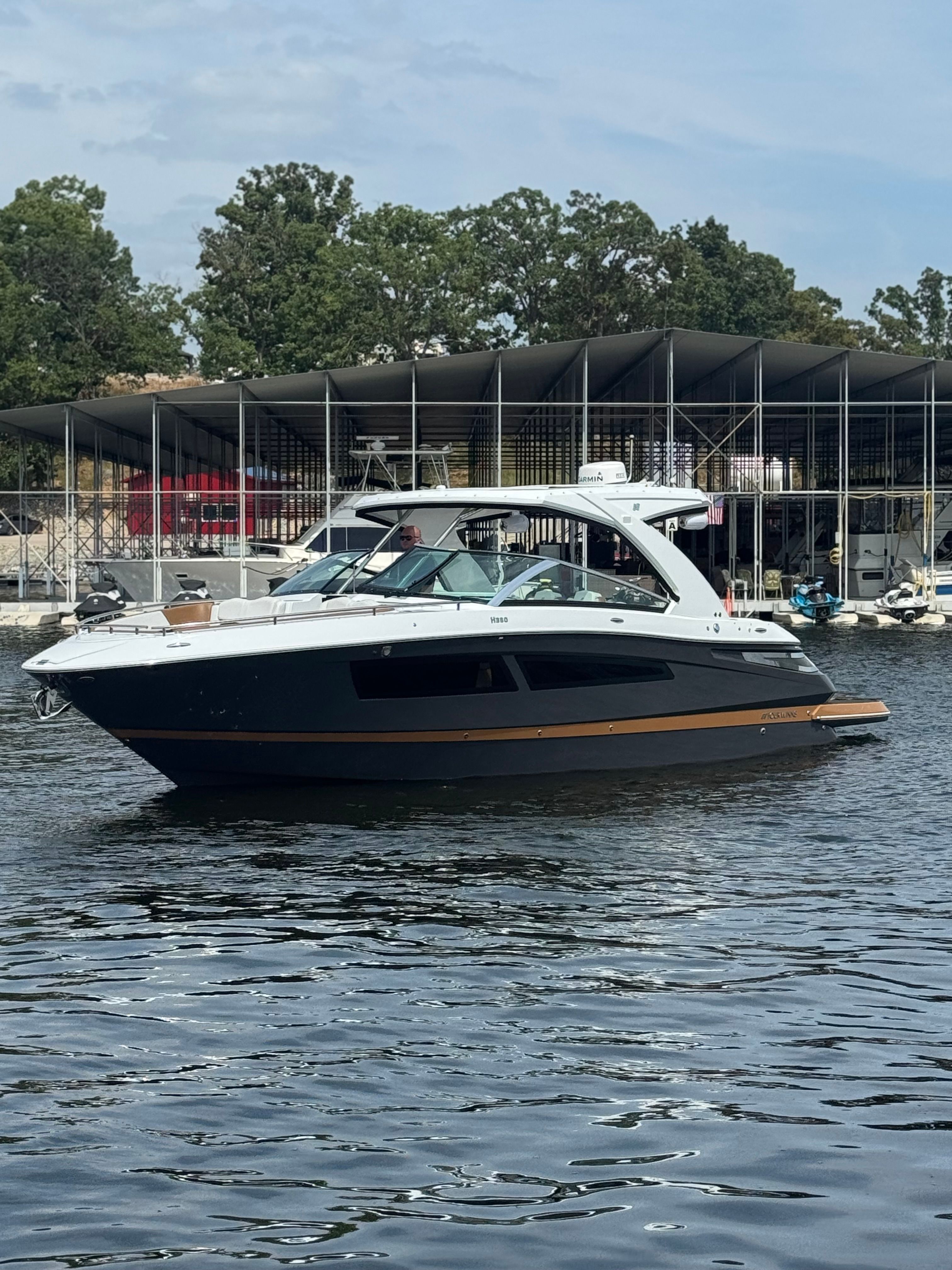 2023 Four Winns H350