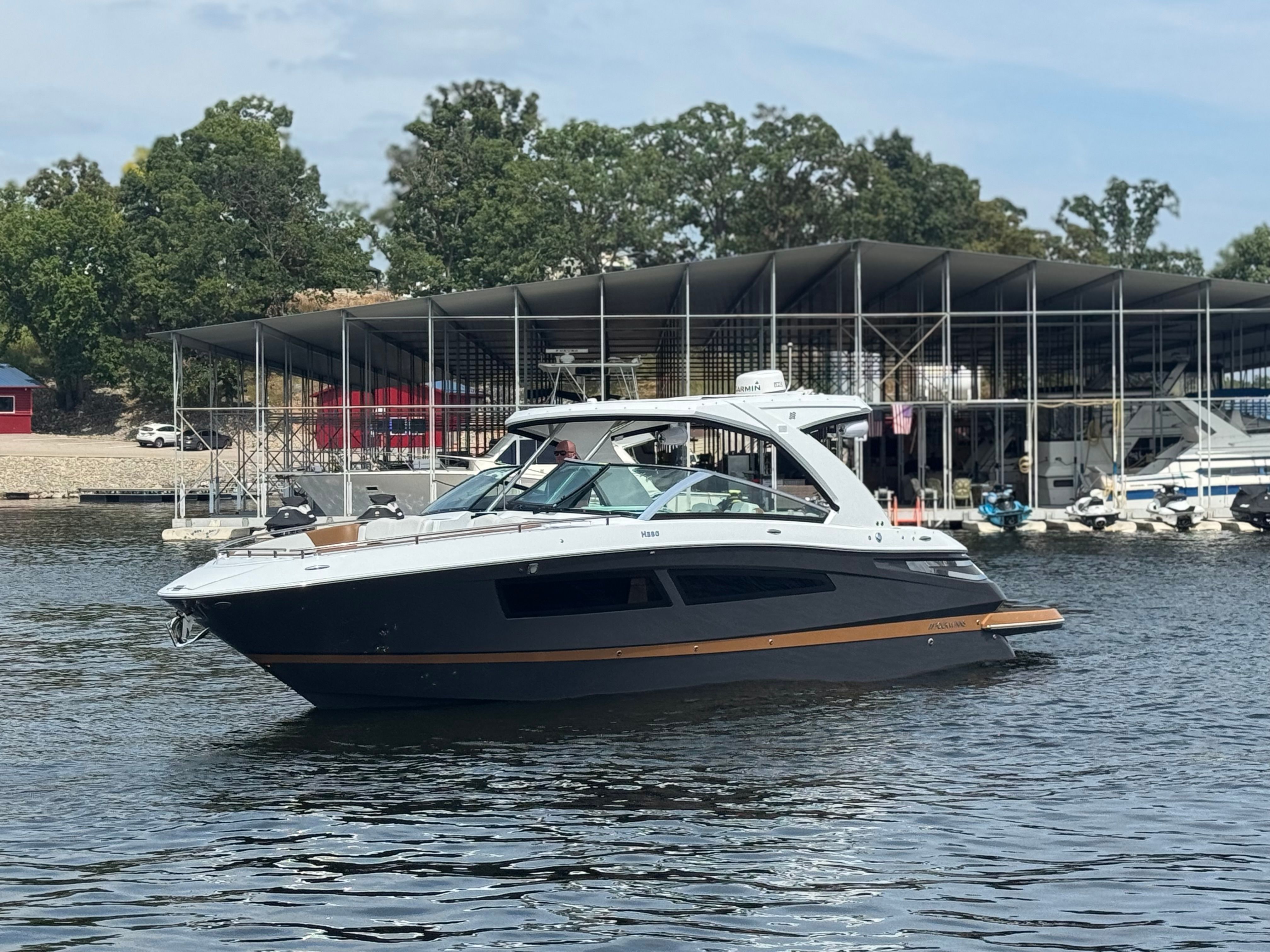 2023 Four Winns H350