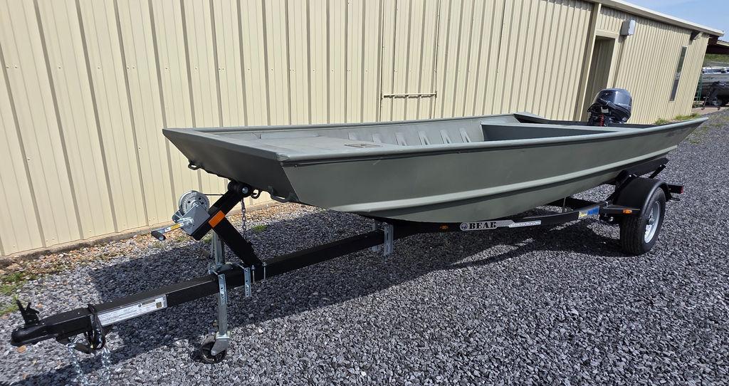 Weldcraft 1544-CDS / 2025 Yamaha F25 2023 Weldcraft 1544-CDS boat with 2025 Yamaha F25 engine on trailer.