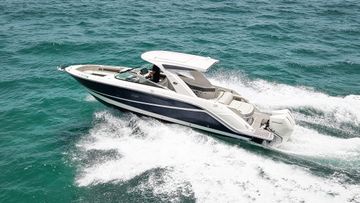 2022 Sea Ray SLX 310 Outboard