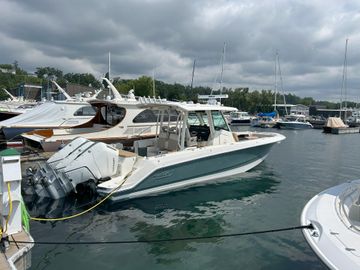 2025 Boston Whaler 360 Outrage