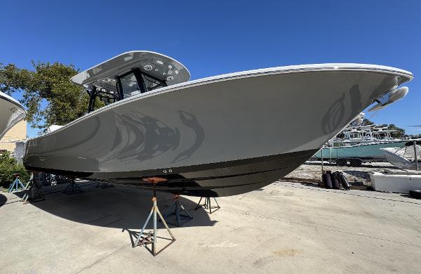 2025 Sportsman Open 282 Center Console